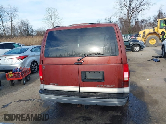 1999 Chevrolet Astro with VIN 1GNEL19W5XB102247, listed as a IAAI auction lot 41598483 with 184,041 mi miles. Bid and sale history available at carsss.com. Image 16.
