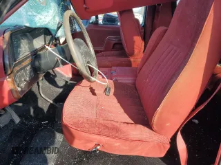 1988 Ford Bronco Custom with VIN 1FMEU15H1JLA39738, listed as a Copart auction lot 48464485 with 44,014 mi miles and Salvage Title. Bid and sale history available at carsss.com. Image 7.