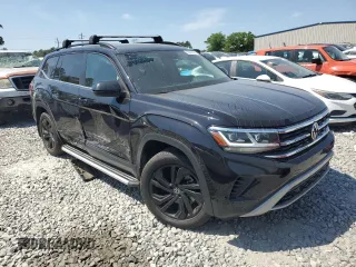 2022 Volkswagen Atlas SE with VIN 1V2JR2CA0NC546229, listed as a Copart auction lot 53565555 with 64,026 mi miles and Salvage title. Bid and sale history available at DreamBid. Image 4.