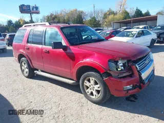 2010 Ford Explorer XLT with VIN 1FMEU6DE5AUA03758, listed as a IAAI auction lot 40921795 with 122,386 mi miles. Bid and sale history available at carsss.com. Image 1.