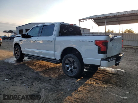 2024 Ford F-150 Lightning Flash с VIN 1FT6W3L7XRWG07097, выставлен на аукционе Copart как лот 76047344 с пробегом 2 172 миль миль и Списание • Salvage title. История ставок и продаж доступна на DreamBid. Изображение 2.