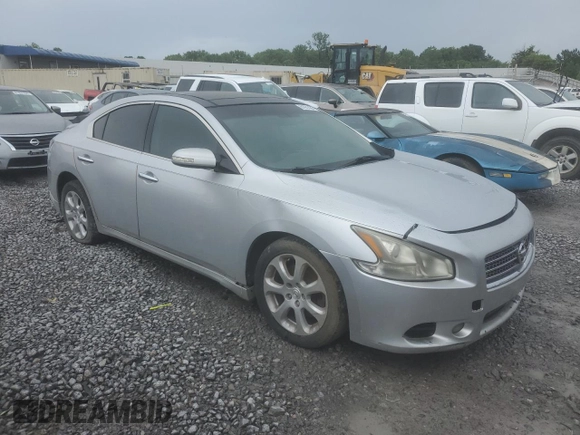 2014 Nissan Maxima SV z VIN 1N4AA5AP4EC432161, wystawiony jako Copart lot #61931435 z przebiegiem 229 012 mil mil oraz Czysty tytuł • Clean title. Historia ofert i sprzedaży dostępna na DreamBid. Obrazek 4.
