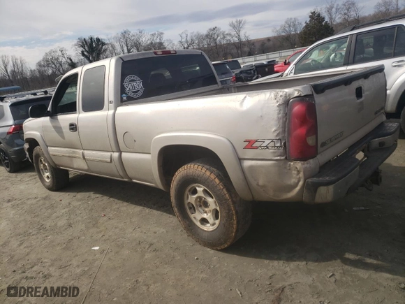 2004 Chevrolet Silverado 1500 LS with VIN 2GCEK19T241366510, listed as a Copart auction lot 43422085 with 255,545 mi miles and Salvage Title. Bid and sale history available at carsss.com. Image 2.