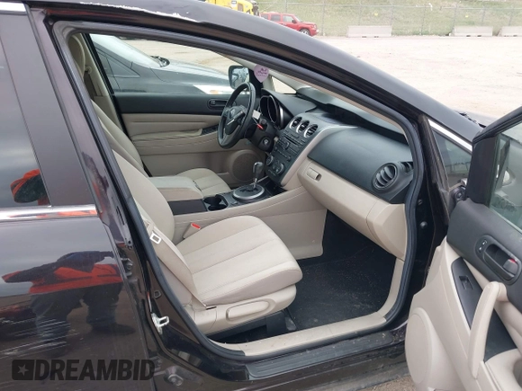 2011 Mazda CX-7 i Sport with VIN JM3ER2B5XB0372326, listed as a IAAI auction lot 42067940 with 114,327 mi miles. Bid and sale history available at carsss.com. Image 5.