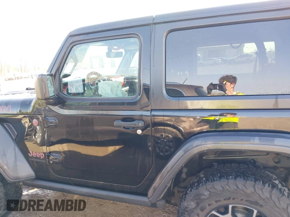 2018 Jeep Wrangler Rubicon z VIN 1C4HJXCG9JW193703, wystawiony jako IAAI lot #42065185 z przebiegiem 61 518 mil mil oraz . Historia ofert i sprzedaży dostępna na DreamBid. Obrazek 14.