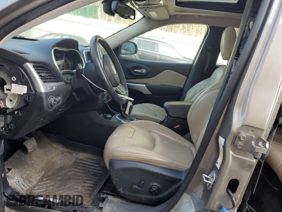 2017 Jeep Cherokee High Altitude с VIN 1C4PJMDS6HW608810, выставлен на аукционе Copart как лот 54667375 с пробегом 92 672 миль миль и Списание • Salvage title. История ставок и продаж доступна на DreamBid. Изображение 7.