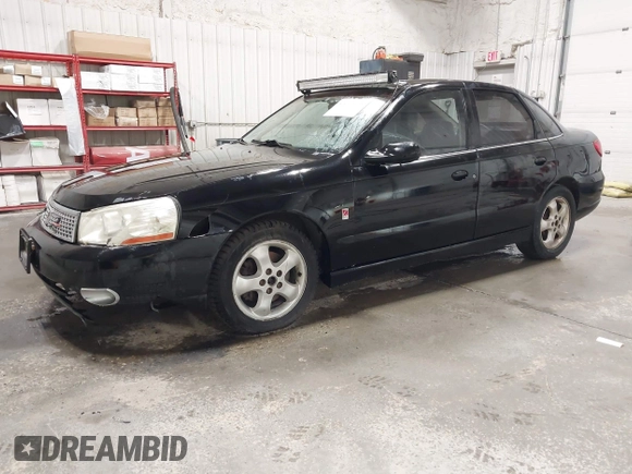 2003 Saturn LS z VIN 1G8JU54FX3Y548186, wystawiony jako IAAI lot #42092728 z przebiegiem 126 589 mil mil oraz . Historia ofert i sprzedaży dostępna na DreamBid. Obrazek 2.