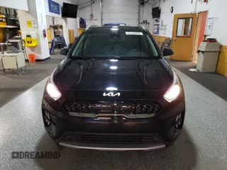 2022 Kia Niro LX with VIN KNDCB3LCXN5547575, listed as a Copart auction lot 88002635 with 77,695 mi miles and Clean Title. Bid and sale history available at carsss.com. Image 5.