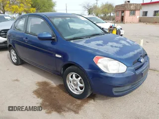 2011 Hyundai Accent GS z VIN KMHCM3ACXBU195088, wystawiony jako IAAI lot #41925180 z przebiegiem 70 867 mil mil oraz . Historia ofert i sprzedaży dostępna na DreamBid. Obrazek 1.