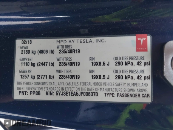 2018 Tesla Model 3 Long Range Battery z VIN 5YJ3E1EA5JF006370, wystawiony jako IAAI lot #41565266 z przebiegiem 55 376 mil mil oraz . Historia ofert i sprzedaży dostępna na DreamBid. Obrazek 9.