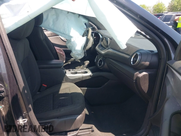 2021 Chevrolet Blazer LT z VIN 3GNKBCRS7MS533767, wystawiony jako IAAI lot #41982280 z przebiegiem 83 764 mil mil oraz . Historia ofert i sprzedaży dostępna na DreamBid. Obrazek 5.