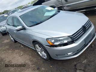 2015 Volkswagen Passat Sport с VIN 1VWBT7A35FC050110, выставлен на аукционе IAAI как лот 41937257 с пробегом 113 396 миль миль и . История ставок и продаж доступна на DreamBid. Изображение 1.