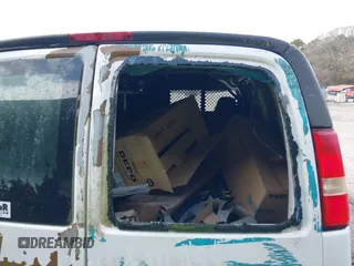 2008 Chevrolet Express Cargo Van with VIN 1GCGG25C681175724, listed as a IAAI auction lot 41696996 with 201,312 mi miles. Bid and sale history available at carsss.com. Image 6.
