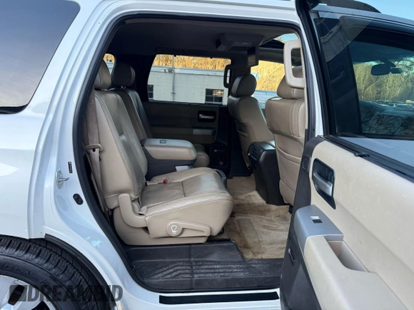 2008 Toyota Sequoia Platinum with VIN 5TDBY67A28S022612, listed as a Copart auction lot 48858235 with 232,747 mi miles and Clean Title. Bid and sale history available at carsss.com. Image 9.