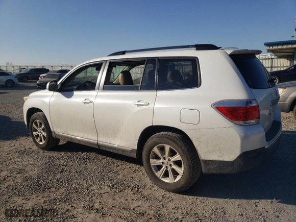 2011 Toyota Highlander with VIN 5TDZK3EHXBS029782, listed as a Copart auction lot 46915215 with 201,564 mi miles and Salvage Title. Bid and sale history available at carsss.com. Image 2.
