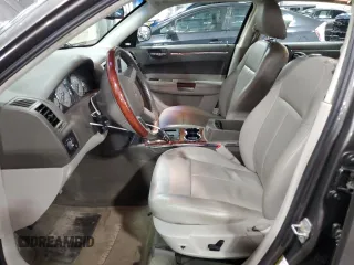 2008 Chrysler 300 with VIN 2C3LK33G98H128797, listed as a Copart auction lot 46421415 with 138,313 mi miles and Salvage title. Bid and sale history available at DreamBid. Image 7.