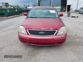 2006 Ford Five Hundred SE with VIN 1FAFP23116G108011, listed as a IAAI auction lot 42186079 with 183,471 mi miles. Bid and sale history available at carsss.com. Image 6.