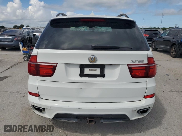 2013 BMW X5 xDrive50i with VIN 5UXZV8C52D0C15370, listed as a Copart auction lot 62293645 with 90,611 mi miles and Clean title. Bid and sale history available at DreamBid. Image 6.