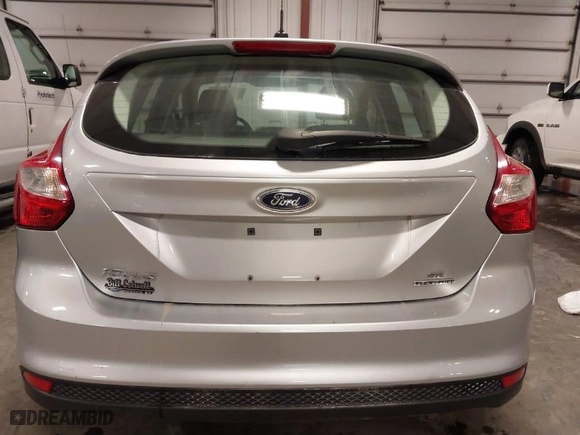 2014 Ford Focus SE with VIN 1FADP3K2XEL247552, listed as a IAAI auction lot 41815558 with 89,094 mi miles. Bid and sale history available at carsss.com. Image 17.
