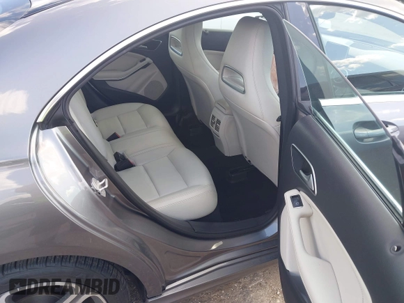 2014 Mercedes-Benz CLA 250 с VIN WDDSJ4EB5EN158938, выставлен на аукционе IAAI как лот 42581224 с пробегом 97 764 миль миль и . История ставок и продаж доступна на DreamBid. Изображение 8.