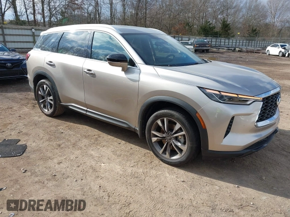 2023 Infiniti QX60 Luxe with VIN 5N1DL1FR5PC359109, listed as a IAAI auction lot 41236821 with 30,386 mi miles and . Bid and sale history available at DreamBid. Image 1.