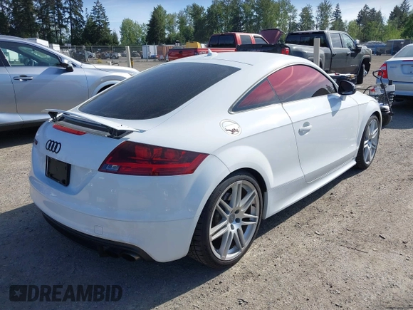 2009 Audi TTS Prestige z VIN TRUUF38J591015864, wystawiony jako IAAI lot #42228008 z przebiegiem 102 682 mil mil oraz . Historia ofert i sprzedaży dostępna na DreamBid. Obrazek 4.