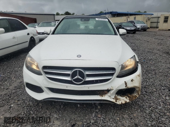 2016 Mercedes-Benz C 300 Luxury with VIN 55SWF4KBXGU138931, listed as a Copart auction lot 58545945 with 152,722 mi miles and Salvage title. Bid and sale history available at DreamBid. Image 5.