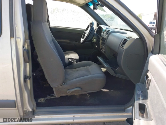2004 Chevrolet Colorado LS Z85 with VIN 1GCDT196248122422, listed as a IAAI auction lot 42083858 with 220,648 mi miles. Bid and sale history available at carsss.com. Image 5.