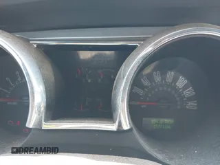 2006 Ford Mustang GT Deluxe с VIN 1ZVFT82H065176946, выставлен на аукционе IAAI как лот 42472942 с пробегом 157 711 миль миль и . История ставок и продаж доступна на DreamBid. Изображение 7.