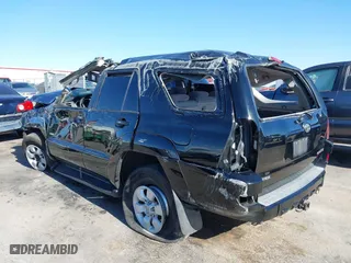 2005 Toyota 4Runner SR5 with VIN JTEZU14R750050441, listed as a IAAI auction lot 40070707 with 1 mi miles. Bid and sale history available at carsss.com. Image 3.