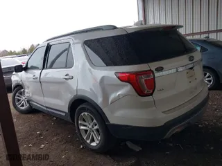 2017 Ford Explorer XLT with VIN 1FM5K7D80HGB52528, listed as a IAAI auction lot 41726138 with 111,578 mi miles. Bid and sale history available at carsss.com. Image 14.