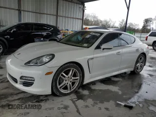 2012 Porsche Panamera z VIN WP0AA2A75CL014357, wystawiony jako Copart lot #44715915 z przebiegiem 119 122 mil mil oraz Czysty tytuł • Clean title. Historia ofert i sprzedaży dostępna na DreamBid. Obrazek 1.