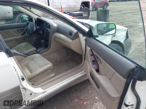 2000 Subaru Legacy Outback Limited z VIN 4S3BH6869Y7637002, wystawiony jako IAAI lot #41729202 z przebiegiem 231 166 mil mil oraz . Historia ofert i sprzedaży dostępna na DreamBid. Obrazek 5.