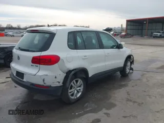 2013 Volkswagen Tiguan S z VIN WVGAV3AX6DW610678, wystawiony jako IAAI lot #41544865 z przebiegiem 102 948 mil mil oraz . Historia ofert i sprzedaży dostępna na DreamBid. Obrazek 4.