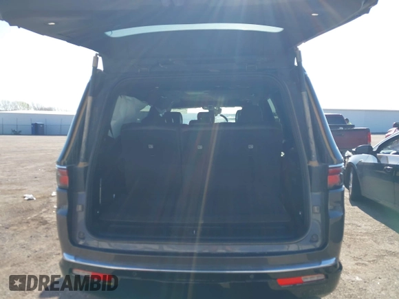2022 Jeep Wagoneer Series III with VIN 1C4SJVDT5NS178893, listed as a IAAI auction lot 41980230 with 40,200 mi miles and . Bid and sale history available at DreamBid. Image 16.