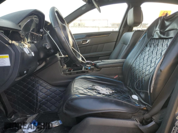 2011 Mercedes-Benz E 550 Luxury with VIN WDDHF7CB2BA290574, listed as a Copart auction lot 89207705 with 93,797 mi miles and Salvage Title. Bid and sale history available at DreamBid. Image 7.