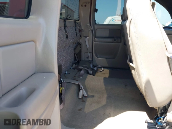 2004 Chevrolet Silverado 1500 LS with VIN 2GCEC19T341312050, listed as a IAAI auction lot 42206942 with 192,788 mi miles and . Bid and sale history available at DreamBid. Image 8.