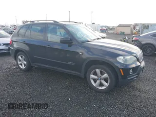 2010 BMW X5 35d with VIN 5UXFF0C53ALJ99964, listed as a IAAI auction lot 40891521 with 235,084 mi miles. Bid and sale history available at carsss.com. Image 1.