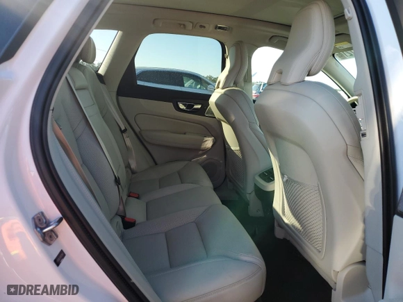 2019 Volvo XC60 Inscription with VIN LYV102RL2KB233641, listed as a Copart auction lot 80707214 with 31,324 mi miles and Non Repairable. Bid and sale history available at carsss.com. Image 11.