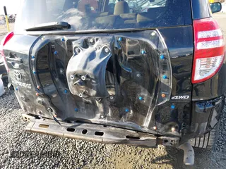 2009 Toyota RAV4 with VIN JTMBF33V49D017521, listed as a IAAI auction lot 41518082 with 193,428 mi miles. Bid and sale history available at carsss.com. Image 6.
