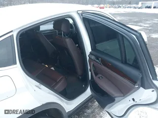 2018 BMW X4 xDrive28i with VIN 5UXXW3C5XJ0T82043, listed as a IAAI auction lot 41246495 with 106,606 mi miles. Bid and sale history available at carsss.com. Image 8.