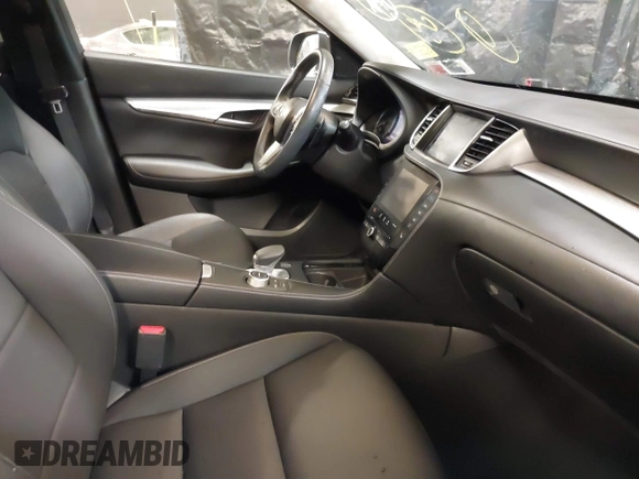 2021 Infiniti QX50 Luxe z VIN 3PCAJ5BB2MF120371, wystawiony jako IAAI lot #38543489 z przebiegiem 14 942 mil mil oraz . Historia ofert i sprzedaży dostępna na DreamBid. Obrazek 5.