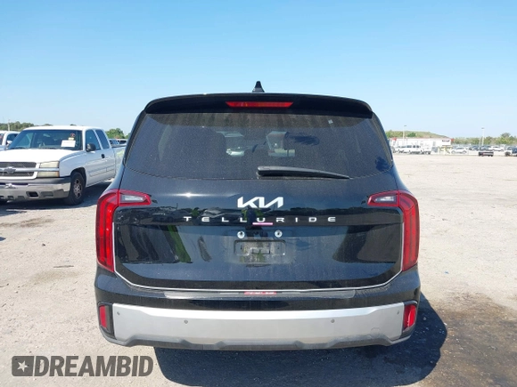 2024 Kia Telluride LX z VIN 5XYP24GC6RG482724, wystawiony jako IAAI lot #41806081 z przebiegiem 37 700 mil mil oraz . Historia ofert i sprzedaży dostępna na DreamBid. Obrazek 17.