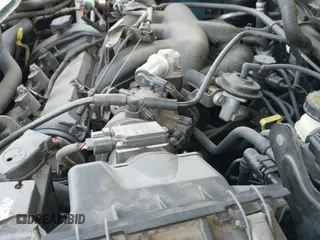 2002 Ford Escape XLT Choice с VIN 1FMYU04172KA35499, выставлен на аукционе IAAI как лот 43077268 с пробегом 190 159 миль миль и . История ставок и продаж доступна на DreamBid. Изображение 19.
