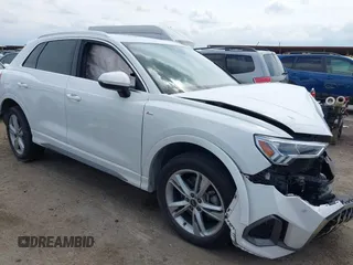 2022 Audi Q3 S line Premium Plus z VIN WA1EECF31N1033739, wystawiony jako IAAI lot #42109196 z przebiegiem 38 962 mil mil oraz . Historia ofert i sprzedaży dostępna na DreamBid. Obrazek 1.