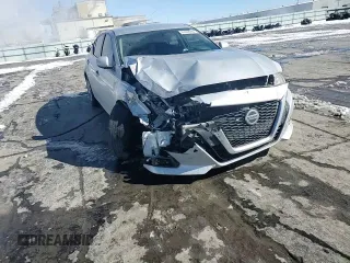 2020 Nissan Altima S with VIN 1N4BL4BV4LC240189, listed as a Copart auction lot 45638985 with 97,799 mi miles and Salvage Title. Bid and sale history available at carsss.com. Image 10.