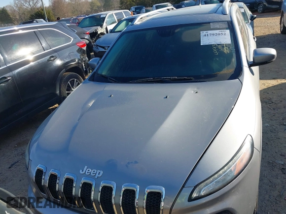2014 Jeep Cherokee Limited with VIN 1C4PJLDS4EW223798, listed as a IAAI auction lot 41792052 with 227,690 mi miles and . Bid and sale history available at DreamBid. Image 12.