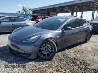2018 Tesla Model 3 Long Range Battery z VIN 5YJ3E1EAXJF157916, wystawiony jako Copart lot #54670965 z przebiegiem 78 145 mil mil oraz Szkoda całkowita • Salvage title. Historia ofert i sprzedaży dostępna na DreamBid. Obrazek 1.