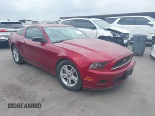 2014 Ford Mustang V6 с VIN 1ZVBP8AM3E5332204, выставлен на аукционе IAAI как лот 42170138 с пробегом 112 105 миль миль и . История ставок и продаж доступна на DreamBid. Изображение 1.