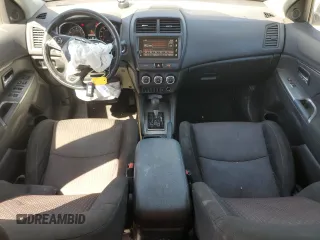 2019 Mitsubishi Outlander SE with VIN JA4AP4AU6KU022258, listed as a Copart auction lot 49253235 with 101,876 mi miles and Salvage title. Bid and sale history available at DreamBid. Image 8.